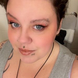 Meet your Posher, Alesha